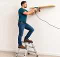 Drabina aluminiowa dwustronna 3 stopnie 150 [kg]